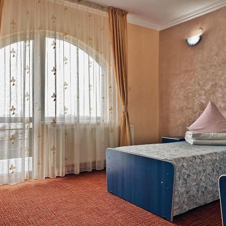 Hotel Belvedere Piatra Neamţ Exterior foto