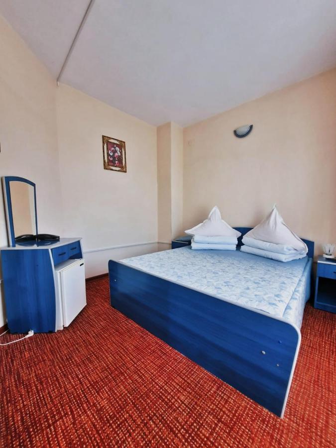 Hotel Belvedere Piatra Neamţ Exterior foto